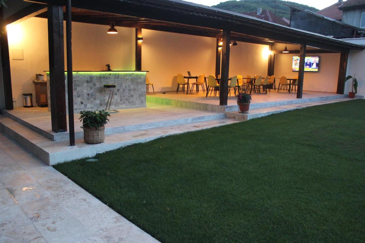 Vila Pretty Garden Orşova Exteriér fotografie