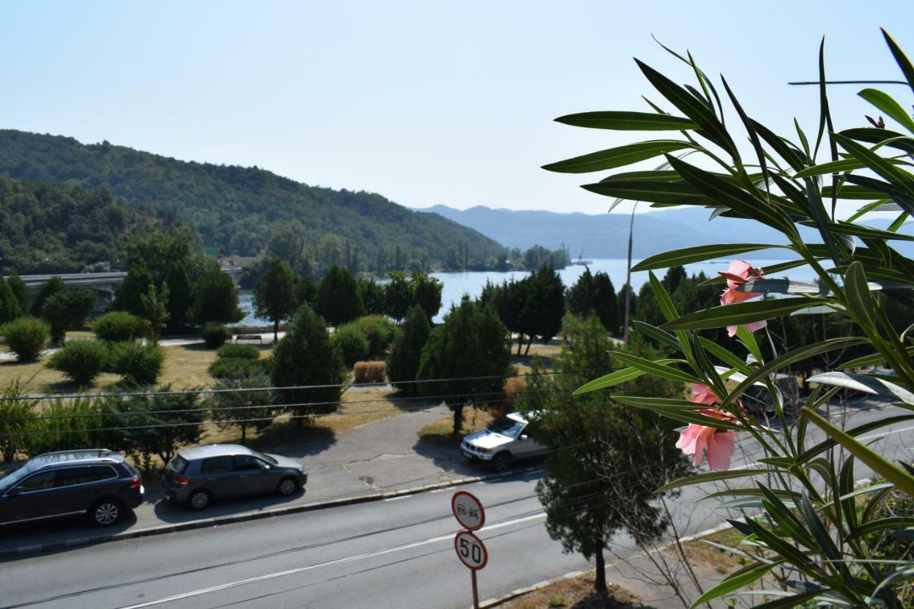 Vila Pretty Garden Orşova Exteriér fotografie